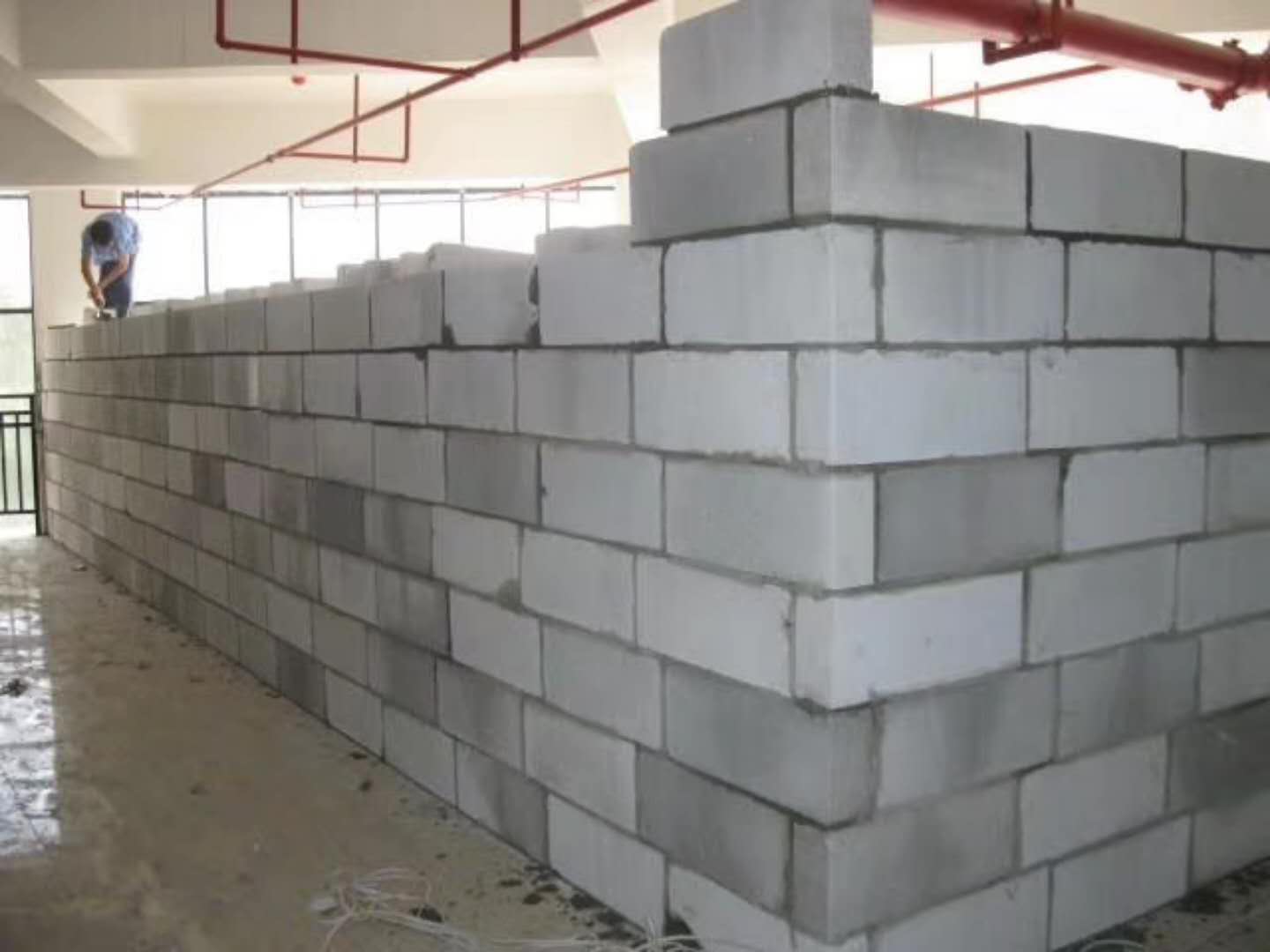 崇文蒸压加气混凝土砌块承重墙静力和抗震性能的研究